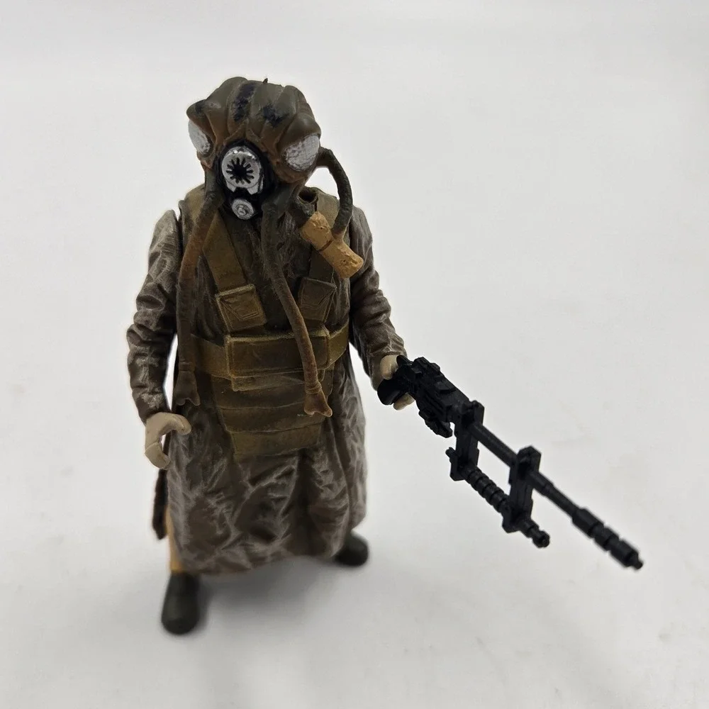Star Wars POTF Zuckuss Action Figure 1997 Kenner Bounty Hunter with Weapon - Picture 1 of 3